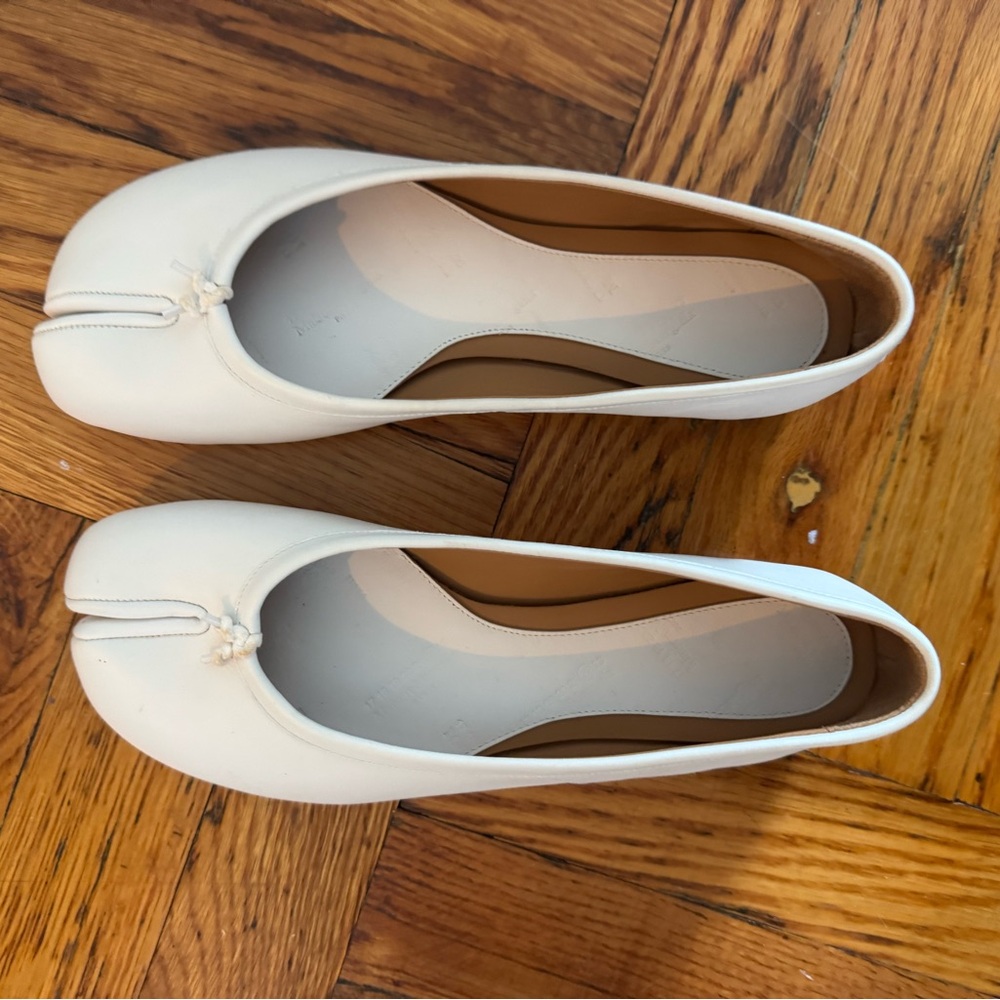 New Margiela White tabis 36.5